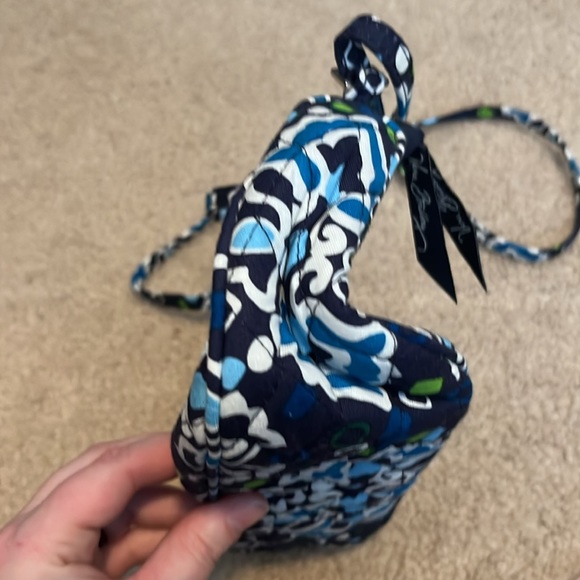 SALE: Blue vera Bradley Crossbody bag NWOT - Picture 5 of 8